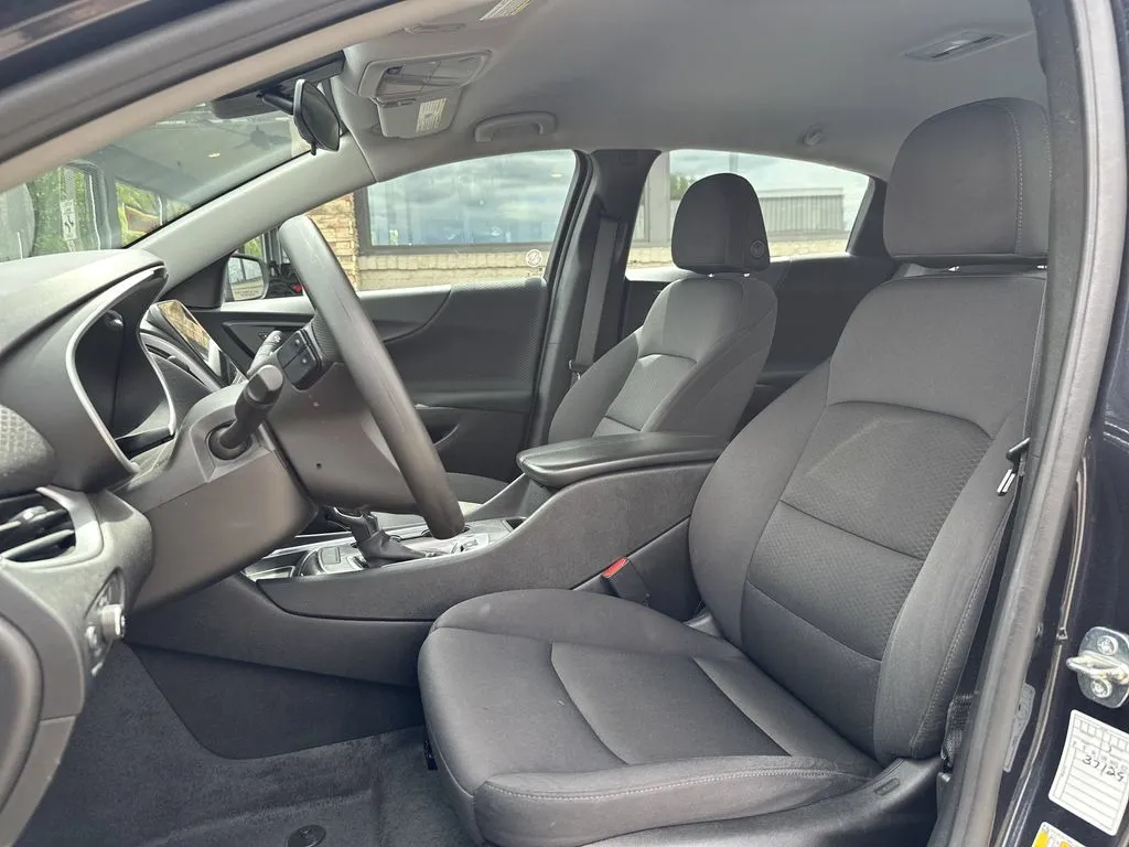 Chevrolet Malibu photo 15