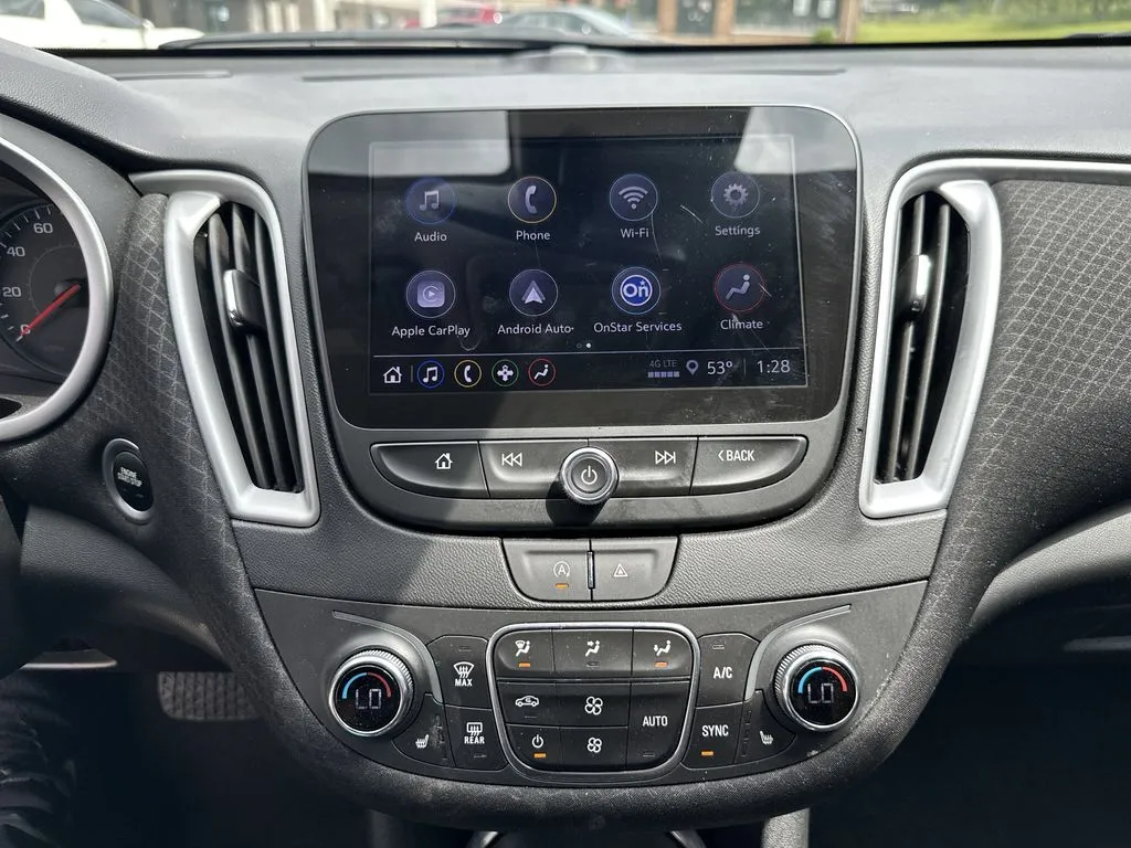 Chevrolet Malibu photo 8