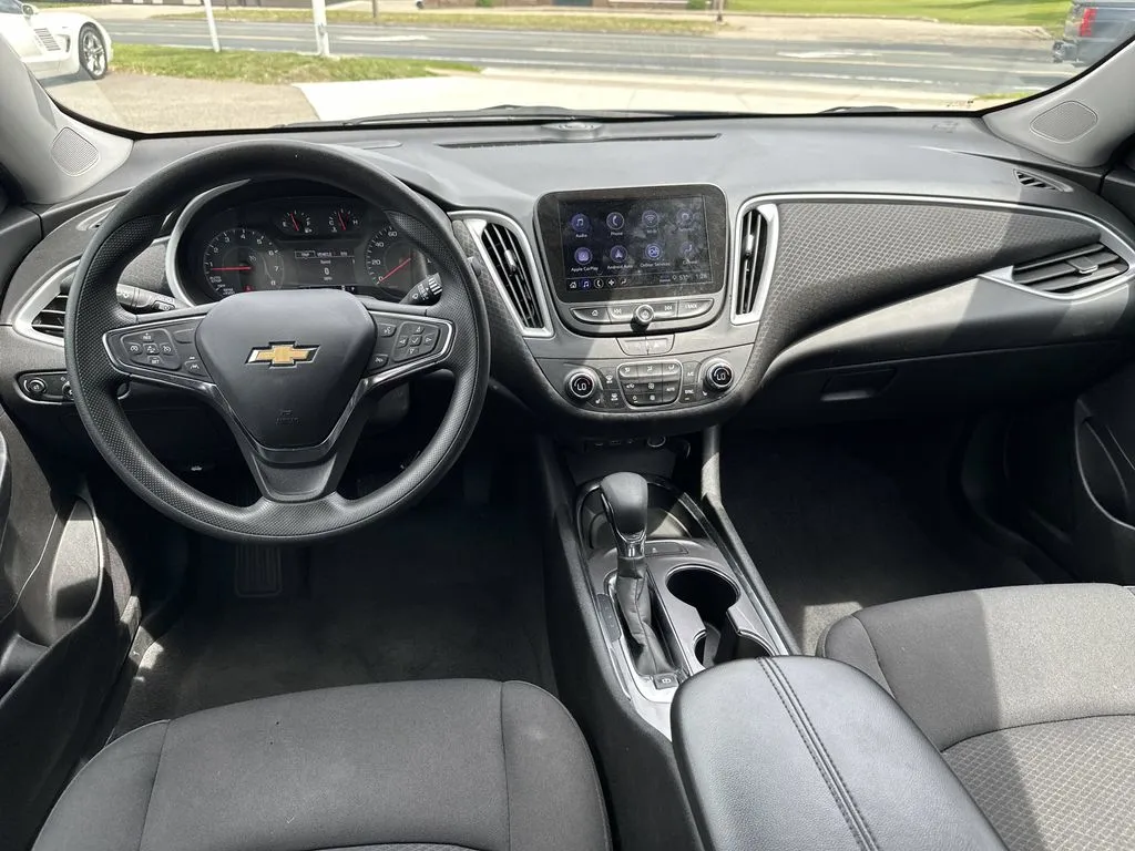 Chevrolet Malibu photo 5