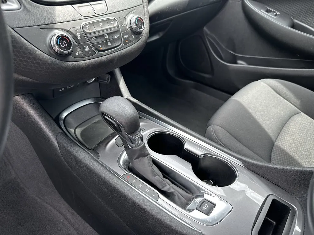 Chevrolet Malibu photo 9