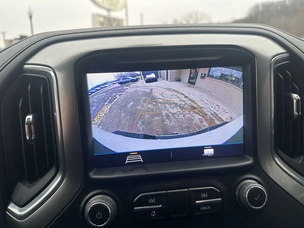Chevrolet 3500HD photo 15