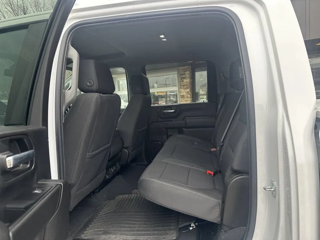 Chevrolet 3500HD photo 4