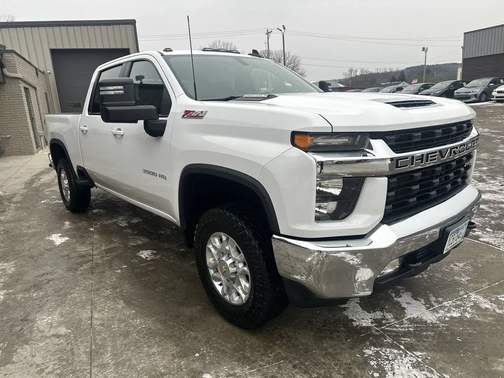 Chevrolet 3500HD photo 20