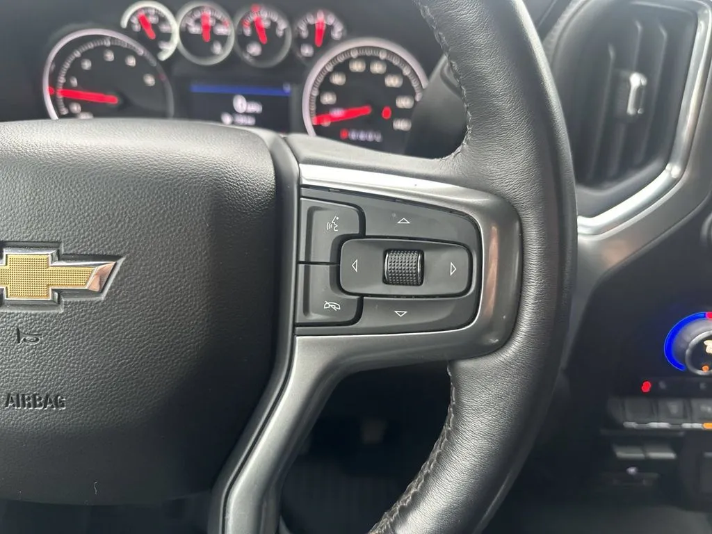 Chevrolet 3500HD photo 10