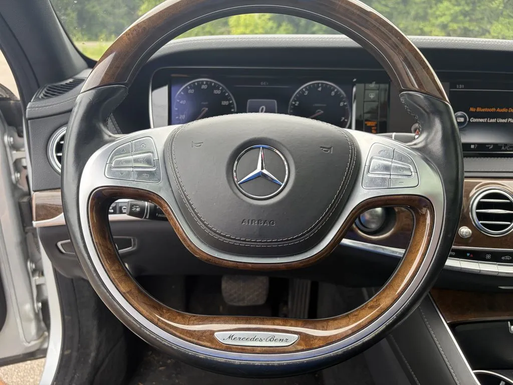 Mercedes-Benz S-Class photo 23