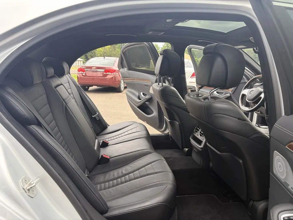 Mercedes-Benz S-Class photo 14