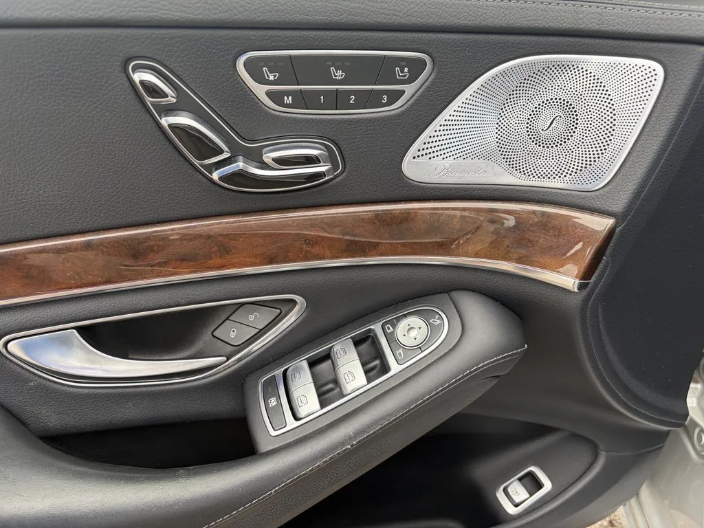 Mercedes-Benz S-Class photo 10