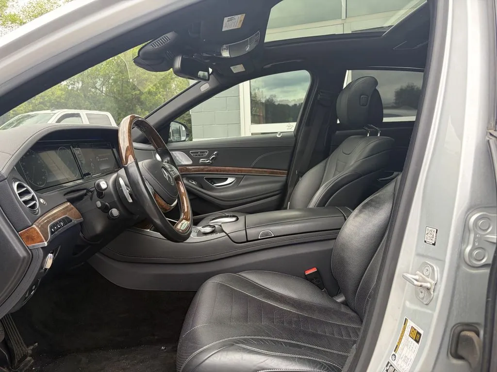 Mercedes-Benz S-Class photo 9