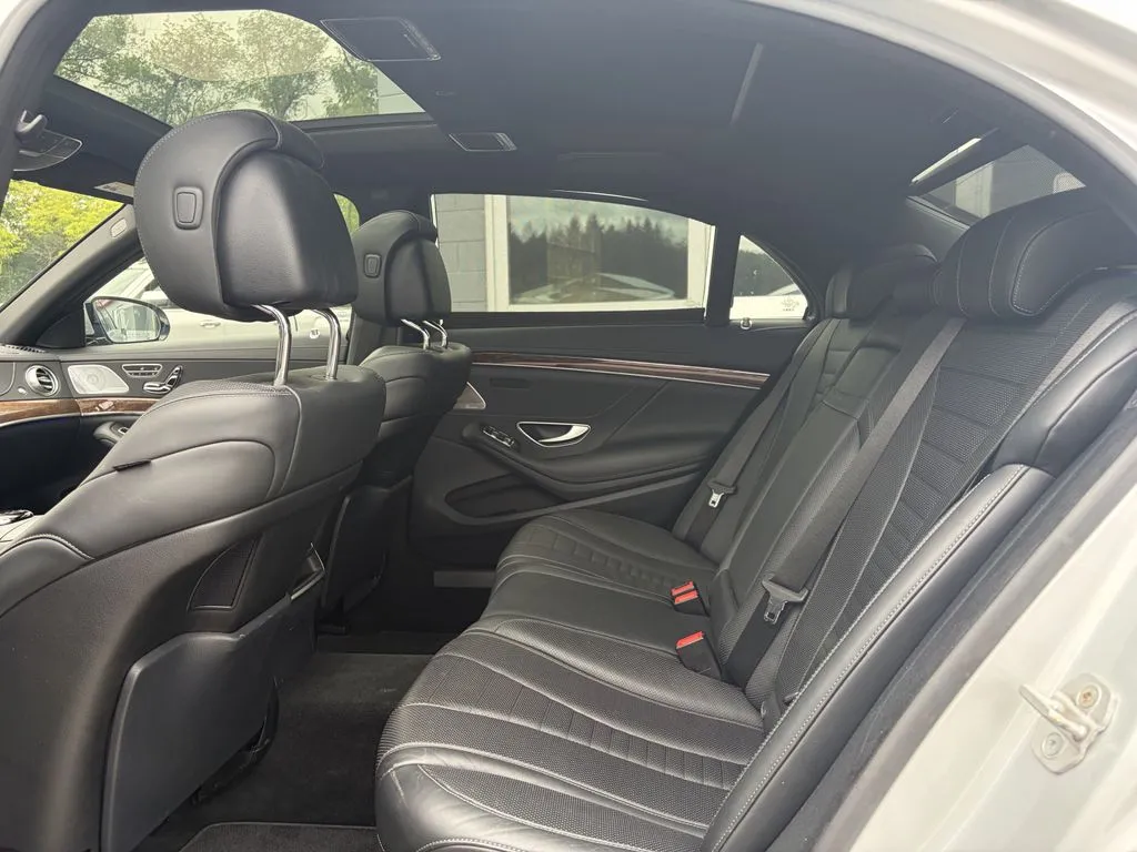 Mercedes-Benz S-Class photo 11