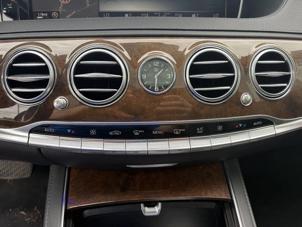 Mercedes-Benz S-Class photo 26