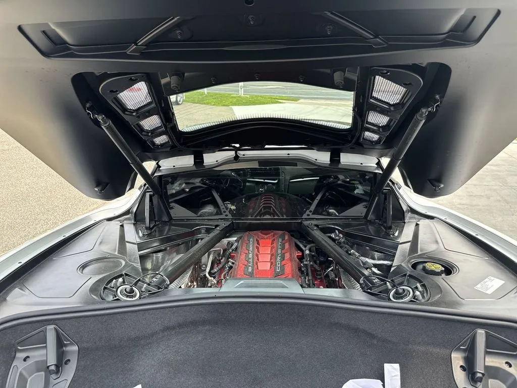 Chevrolet Corvette photo 29