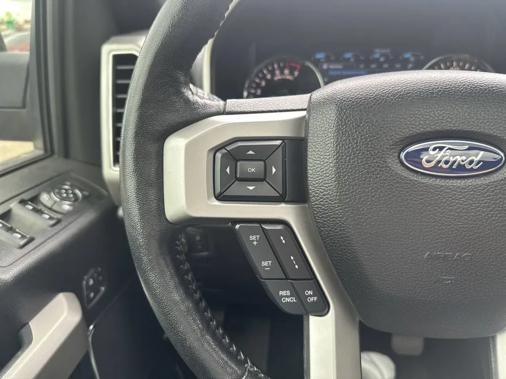Ford F-150 photo 11