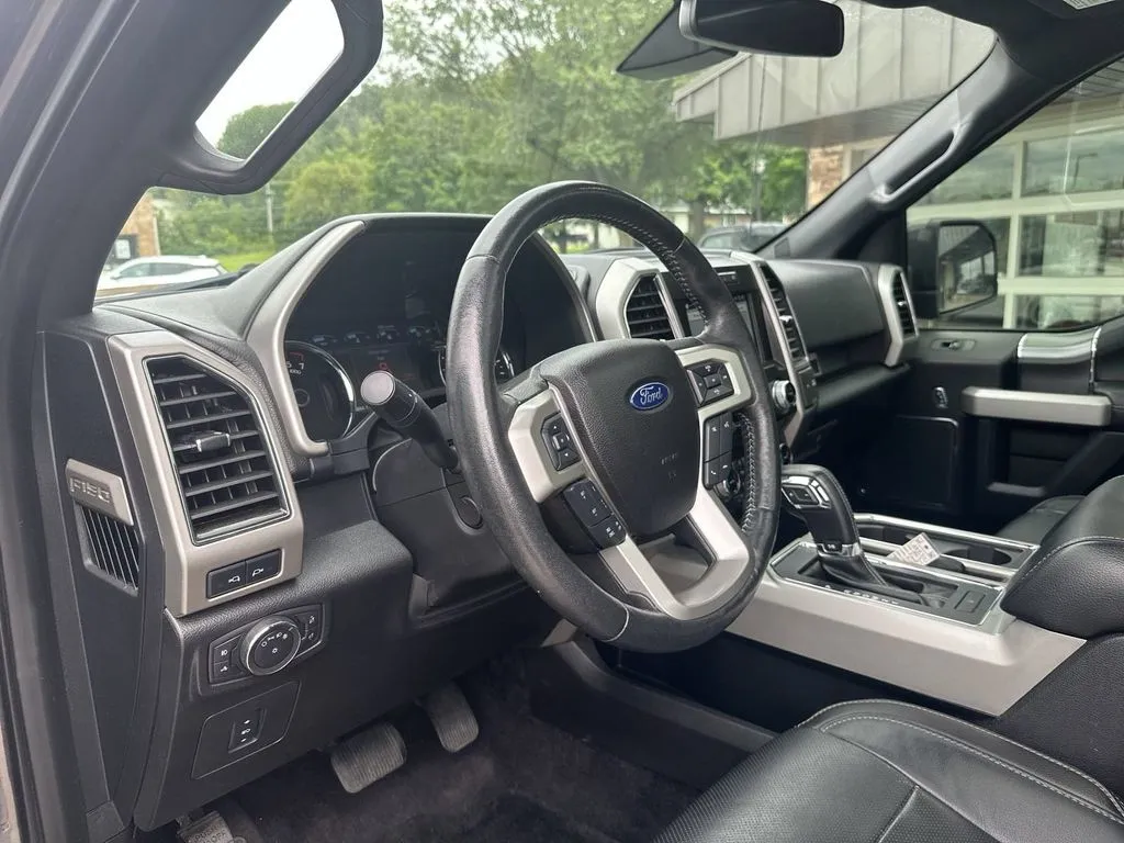 Ford F-150 photo 6