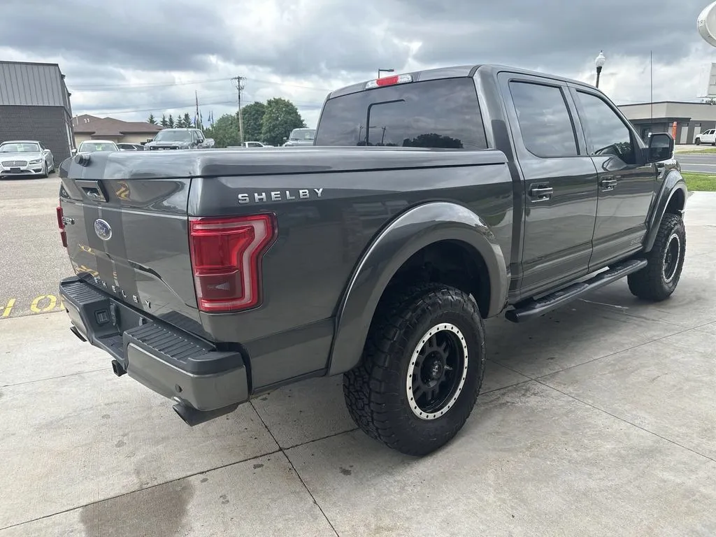 Ford F-150 photo 2