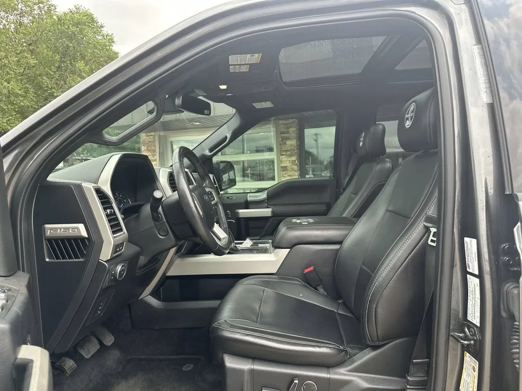 Ford F-150 photo 3