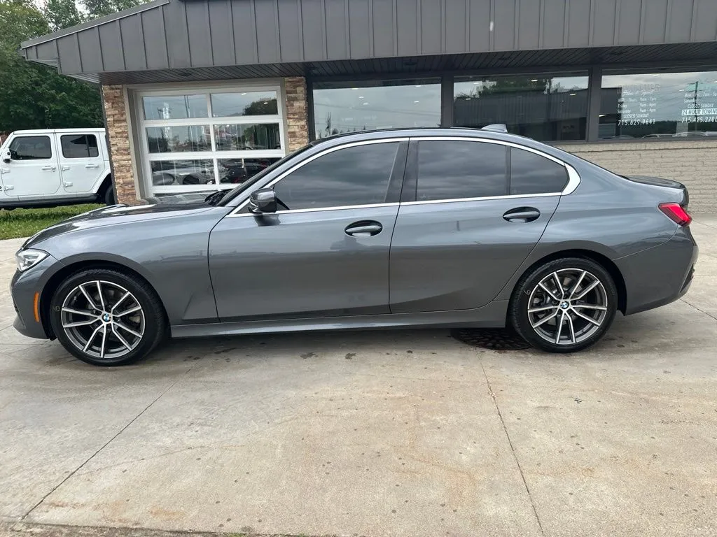 BMW 3 Series photo 17