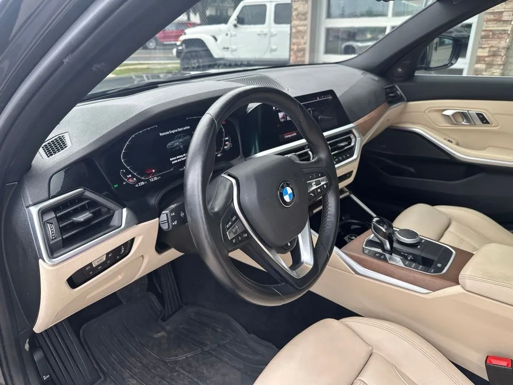 BMW 3 Series photo 6