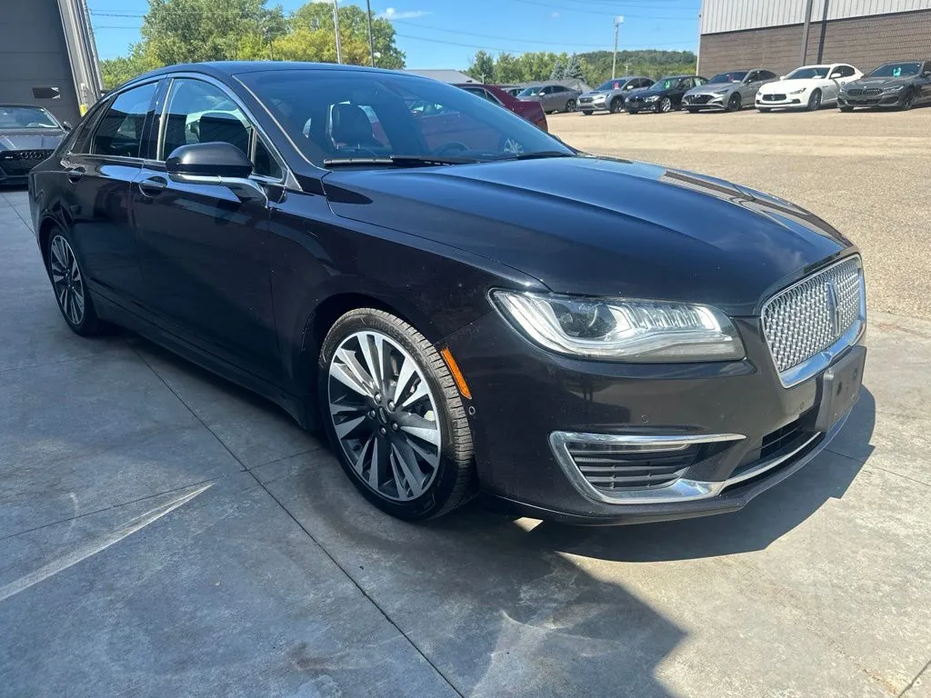Lincoln MKZ photo 18