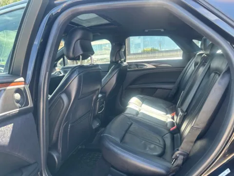 More photos of 2019 Lincoln MKZ Reserve at River Falls Sales and Sport, WI