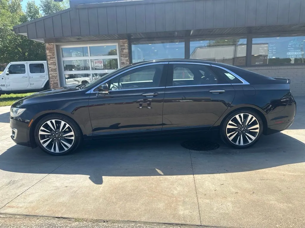 Lincoln MKZ photo 16