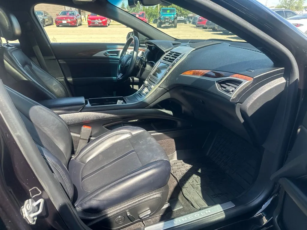 Lincoln MKZ photo 19