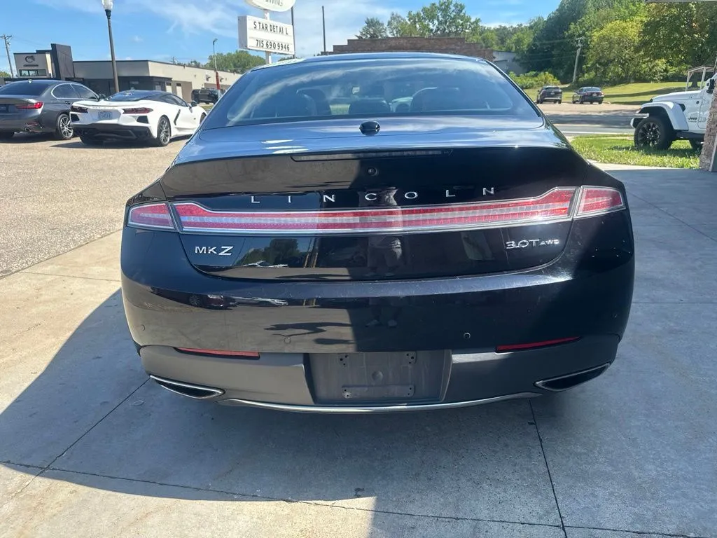 Lincoln MKZ photo 23