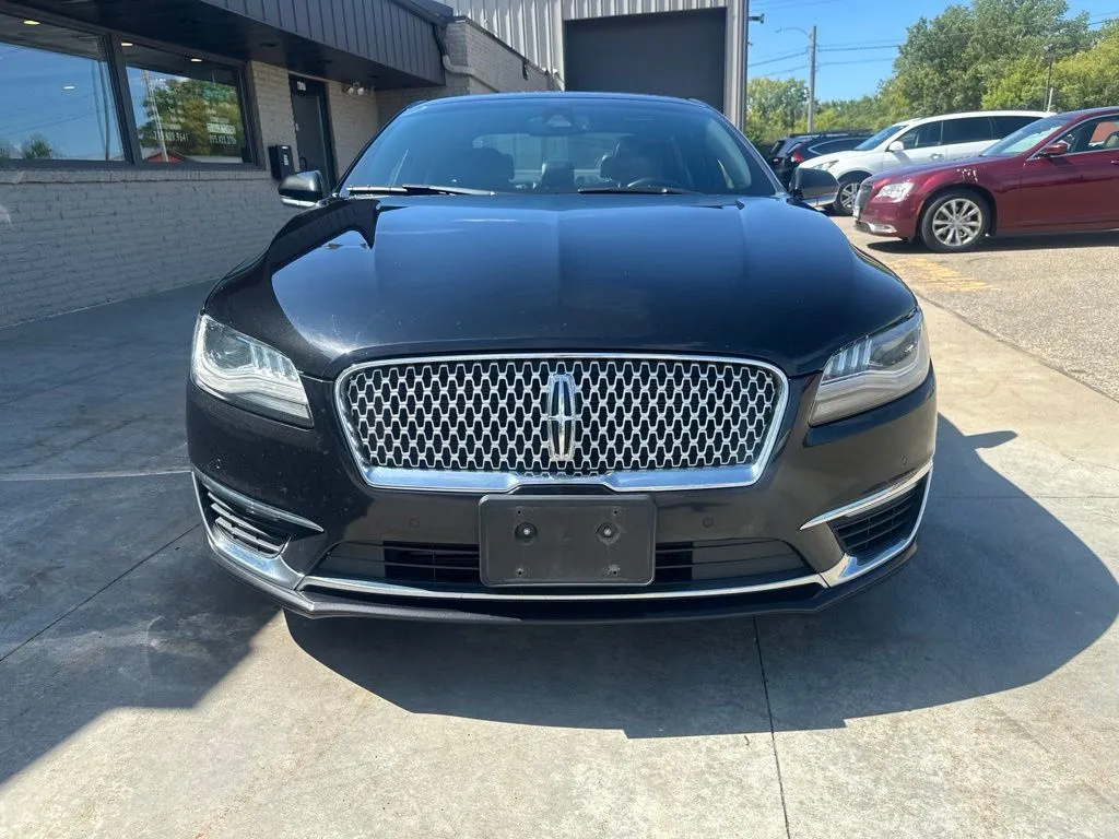 Lincoln MKZ photo 17