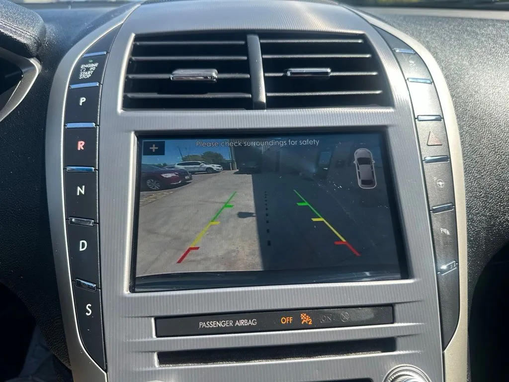 Lincoln MKZ photo 14