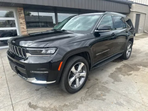 Black 2021 Jeep Grand Cherokee L Limited for sale in River Falls, WI