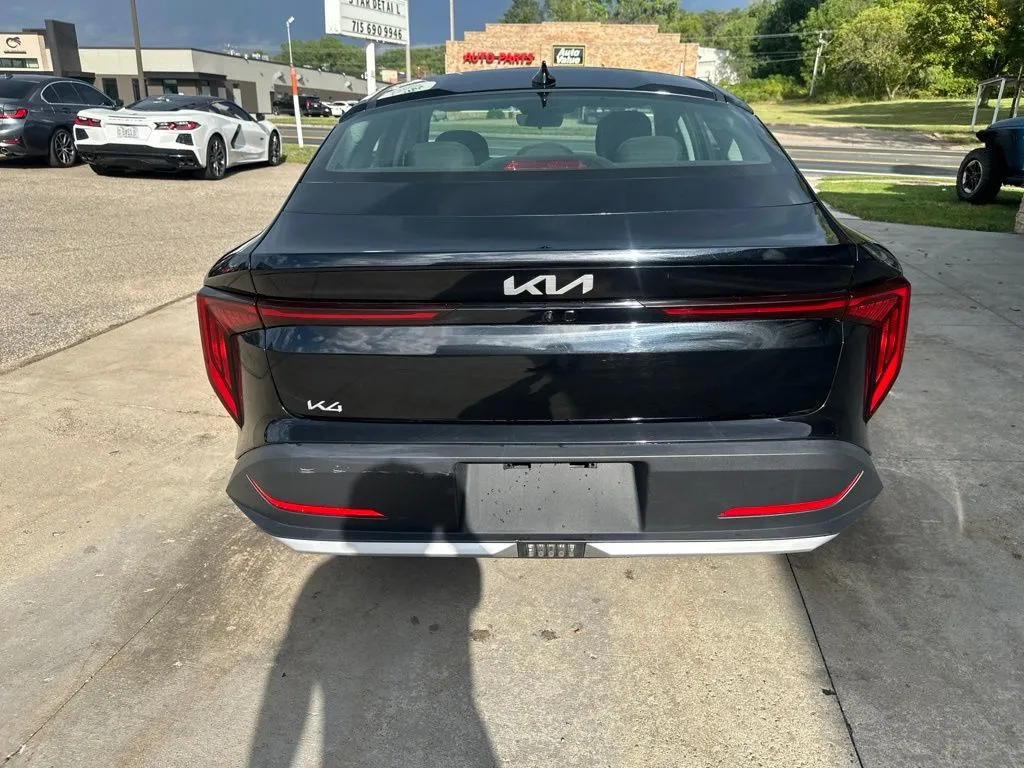 Kia K4 photo 23