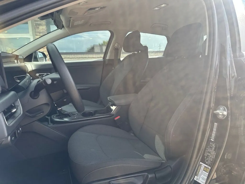 Kia K4 photo 15