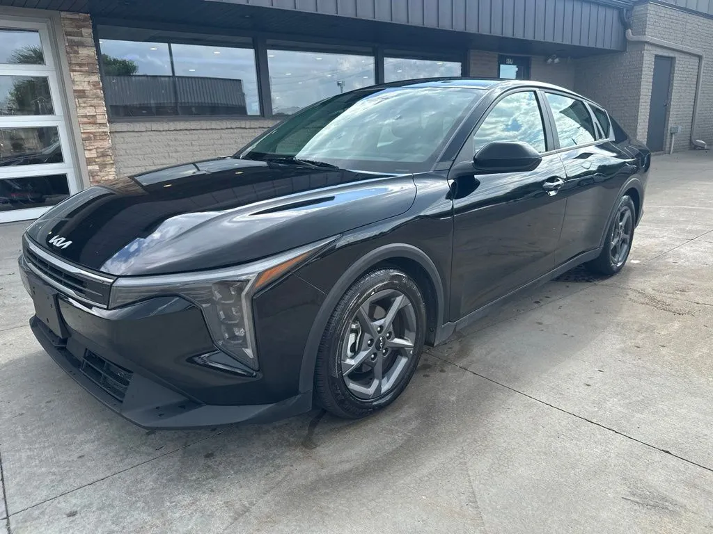 Black 2025 Kia K4 LXS for sale in River Falls, WI