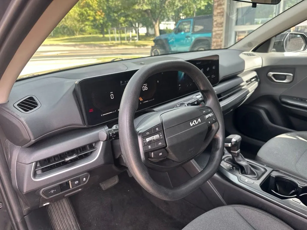 Kia K4 photo 6