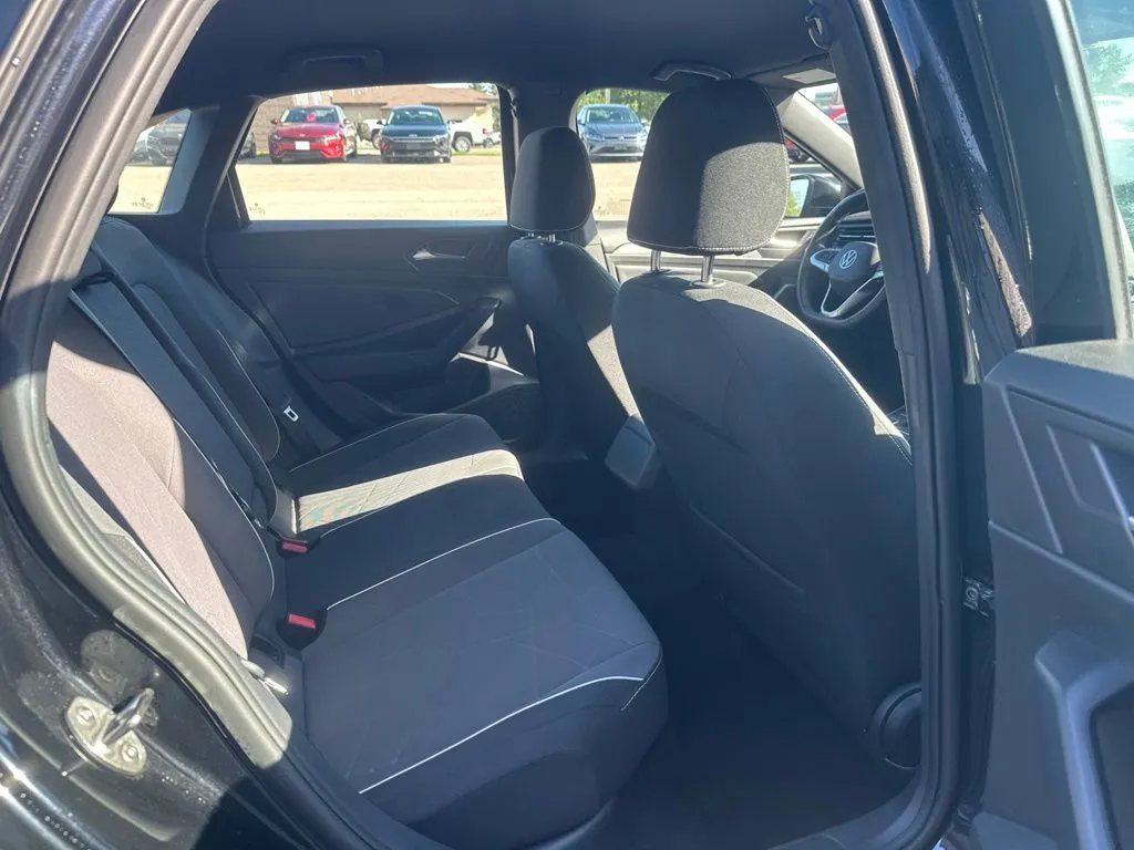 Volkswagen Jetta photo 21