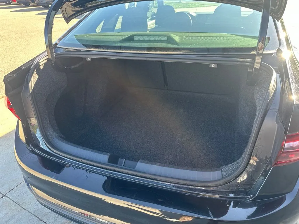 Volkswagen Jetta photo 24