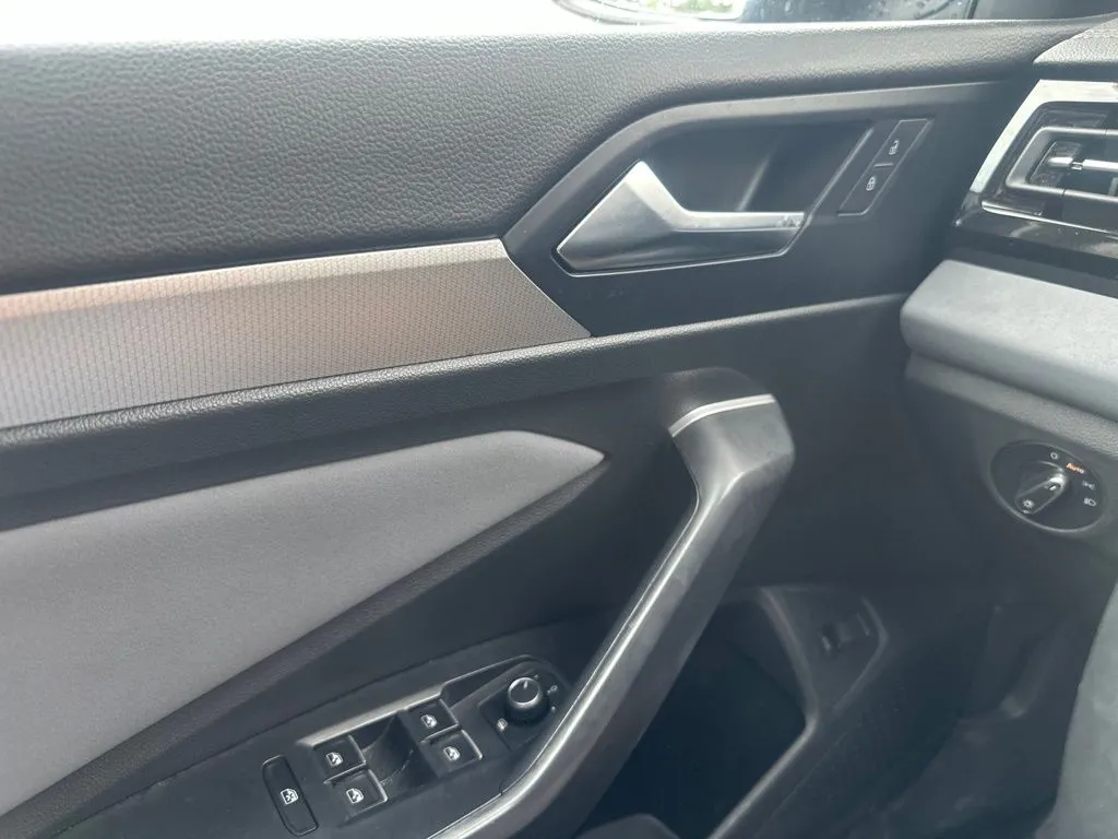 Volkswagen Jetta photo 12
