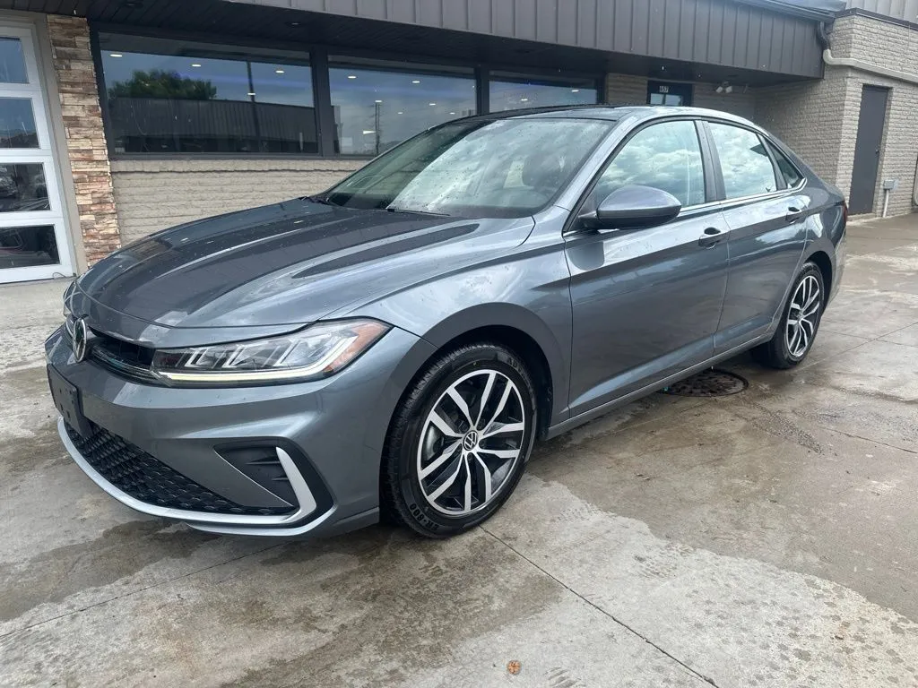Unknown 2025 Volkswagen Jetta 1.5T SE for sale in River Falls, WI