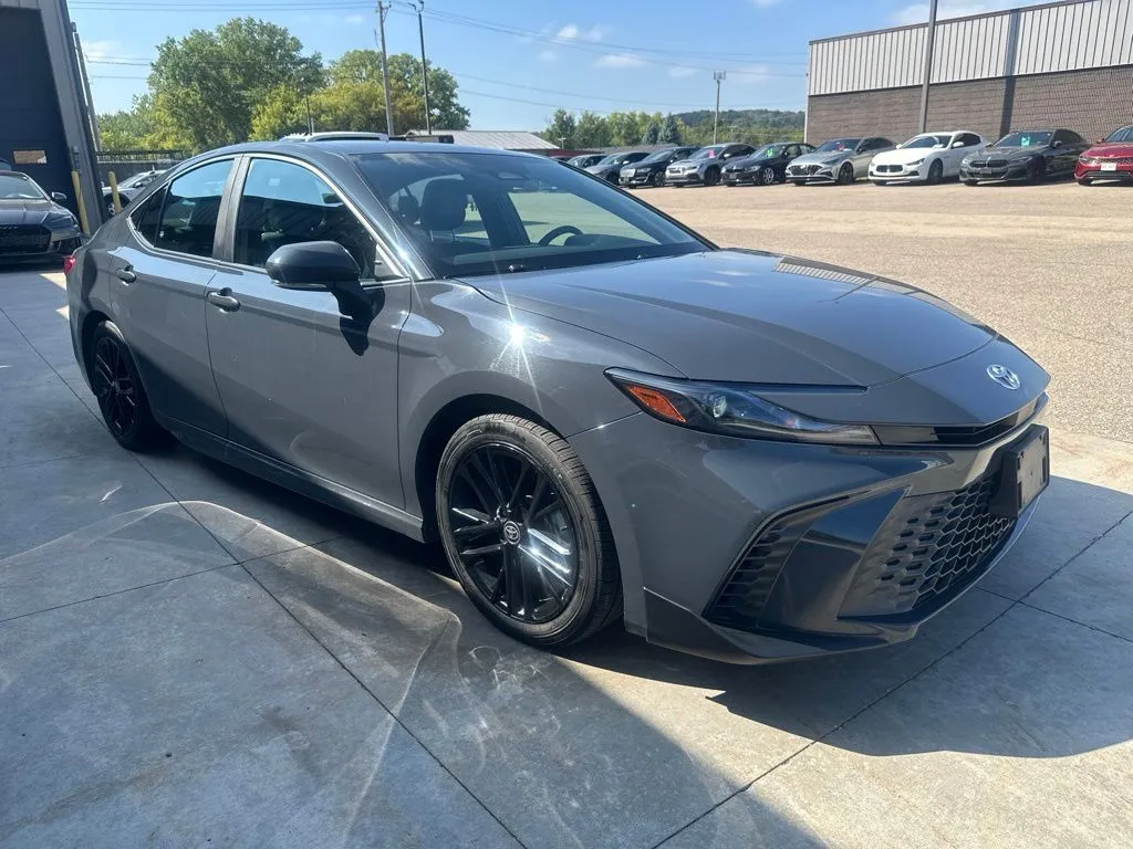 Toyota Camry photo 19