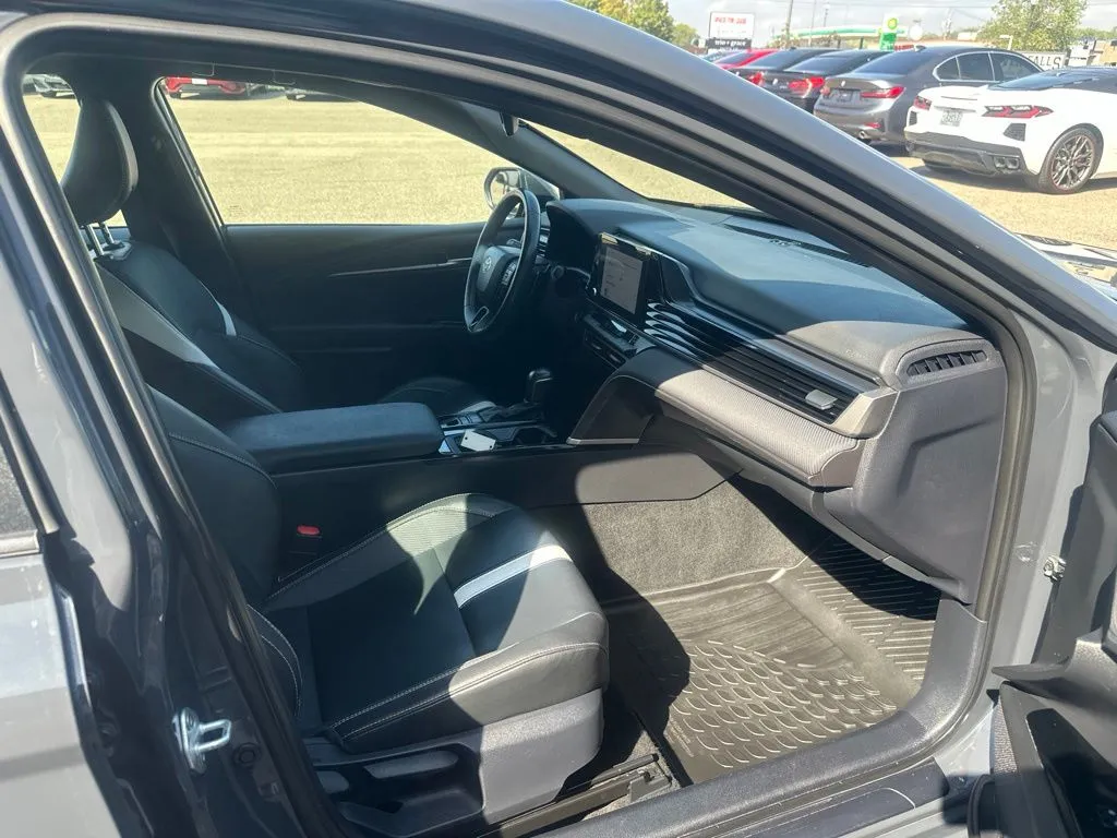 Toyota Camry photo 20