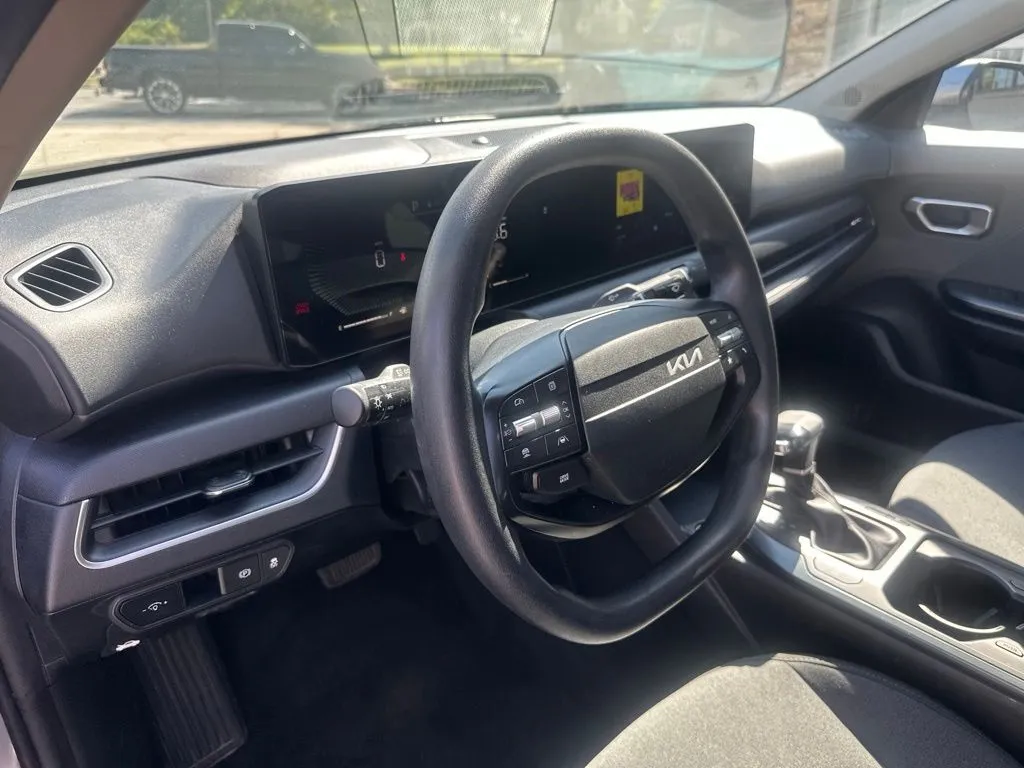 Kia K4 photo 6