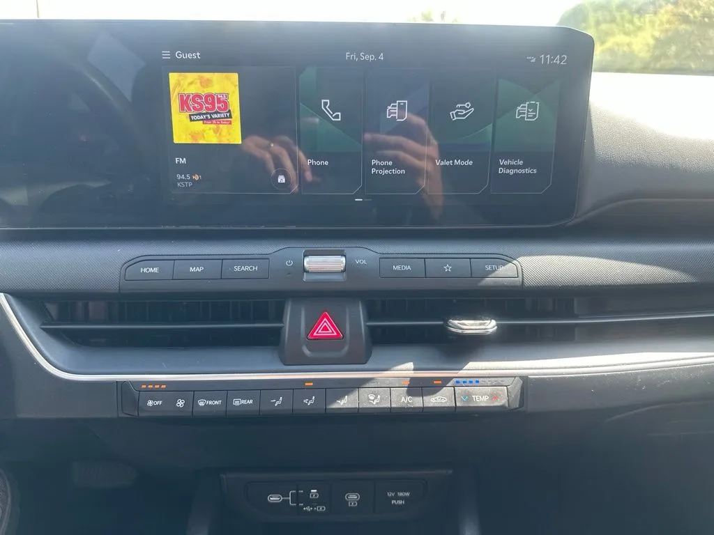 Kia K4 photo 8