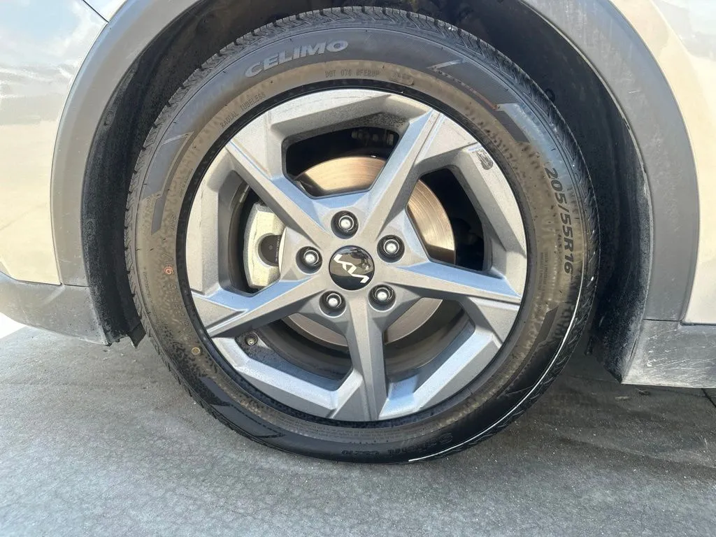 Kia K4 photo 17