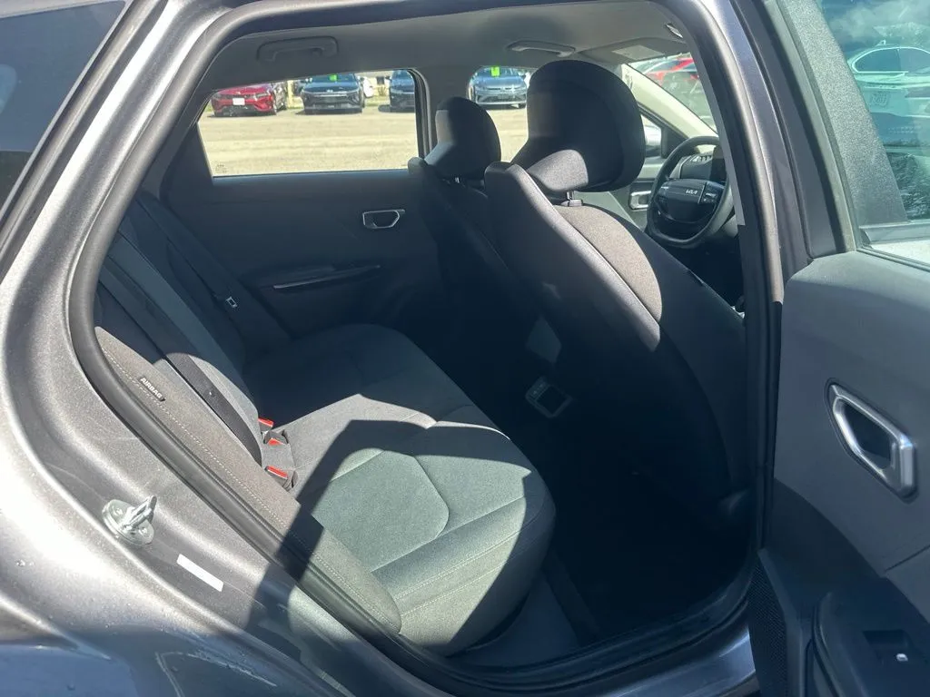 Kia K4 photo 21