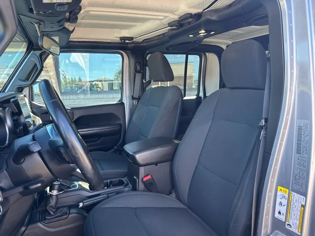 Jeep Gladiator photo 15
