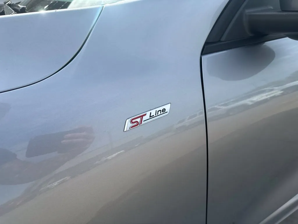 Ford Escape photo 18