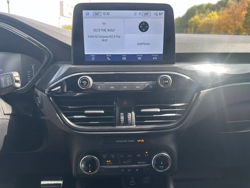 Ford Escape photo 9