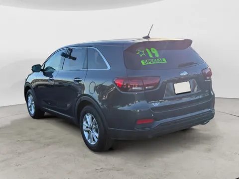 More photos of 2019 KIA SORENTO LX; L at The Big Lot - Car Credit, MO