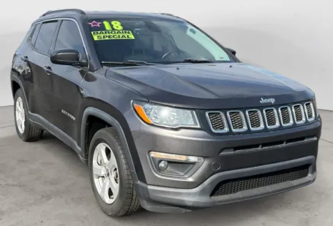 Gray 2018 JEEP COMPASS LATITUDE for sale in Kansas City, MO