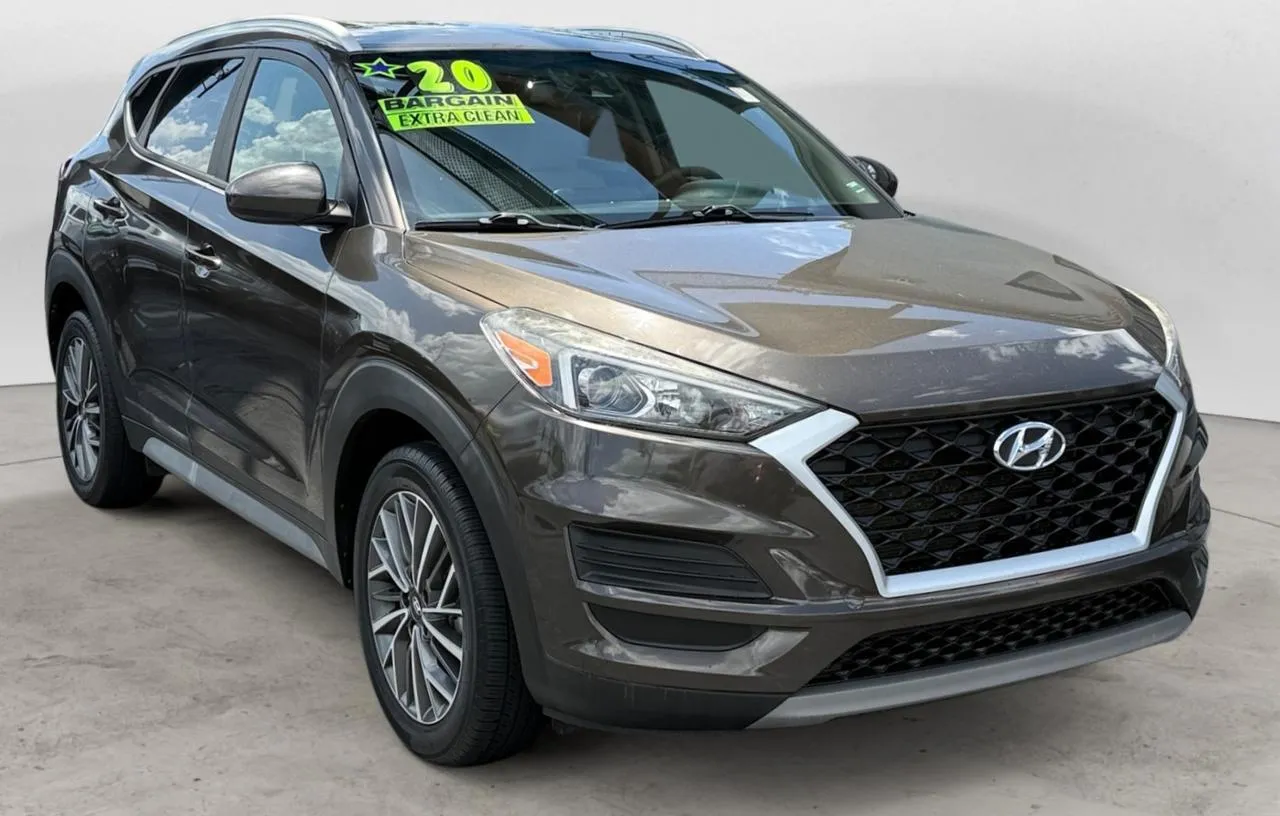 Gold 2020 HYUNDAI TUCSON LIMITED; SPOR LIMITED; SPORT; SEL; for sale in Kansas City, MO