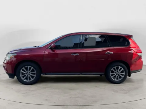 More photos of 2014 NISSAN PATHFINDER S; SL; PL S; SL; PLATINUM; SV at The Big Lot - Car Credit, MO